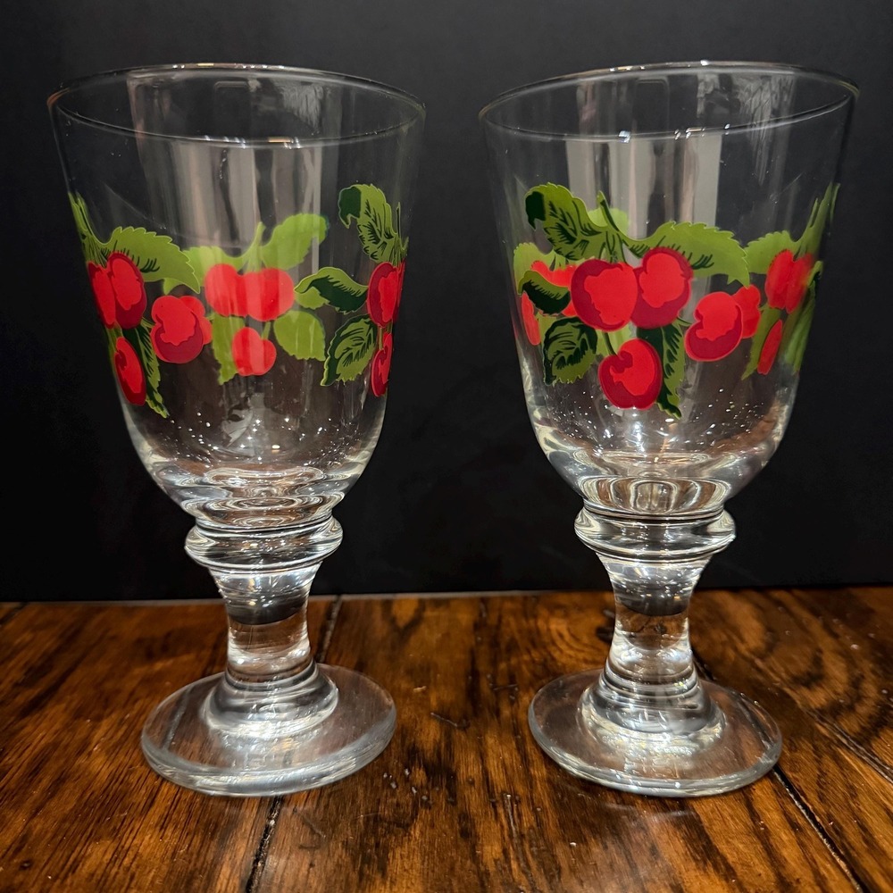 Franciscan Apple Pattern Goblets Set of 2 Vintage Glasses